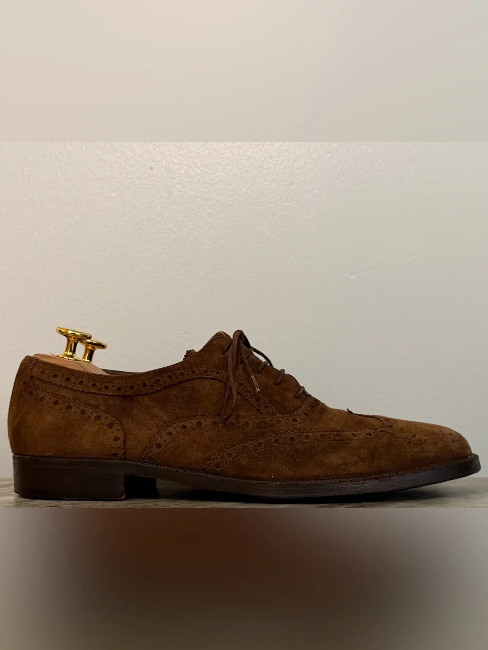 SALVATORE FERRAGAMO BROWN SUEDE BROGUES WINGTIPS 7 D LACE UPS OXFORDS